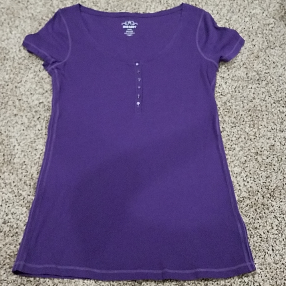 Old navy purple shirt